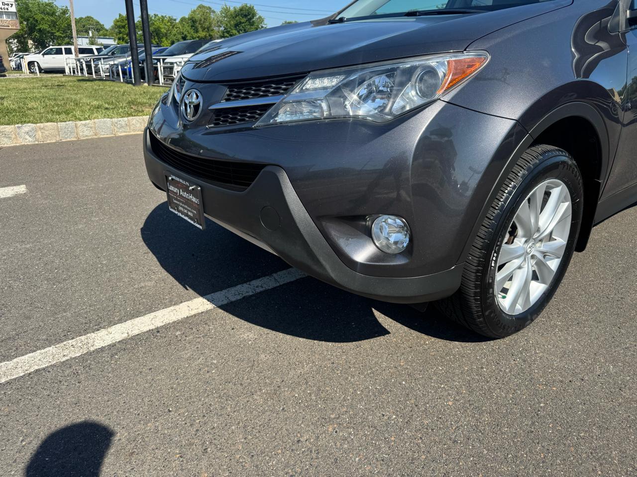 Toyota RAV4 AWD 4dr Limited (Natl) 2013