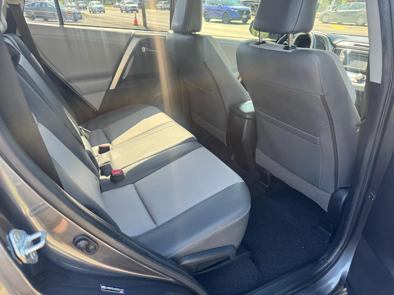 Toyota RAV4 AWD 4dr Limited (Natl) 2013