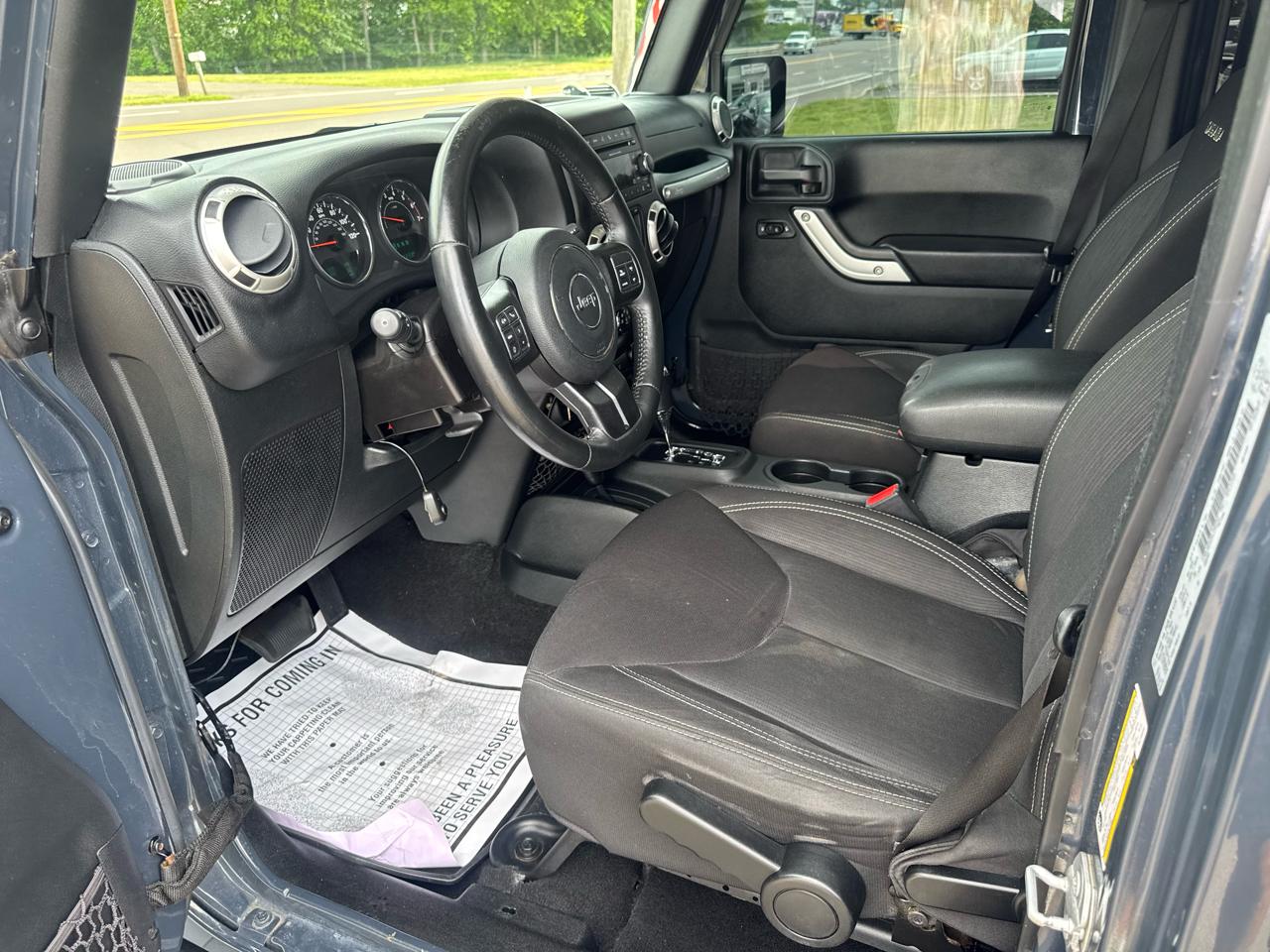 Jeep Wrangler Unlimited 4WD 4dr Sahara 2016