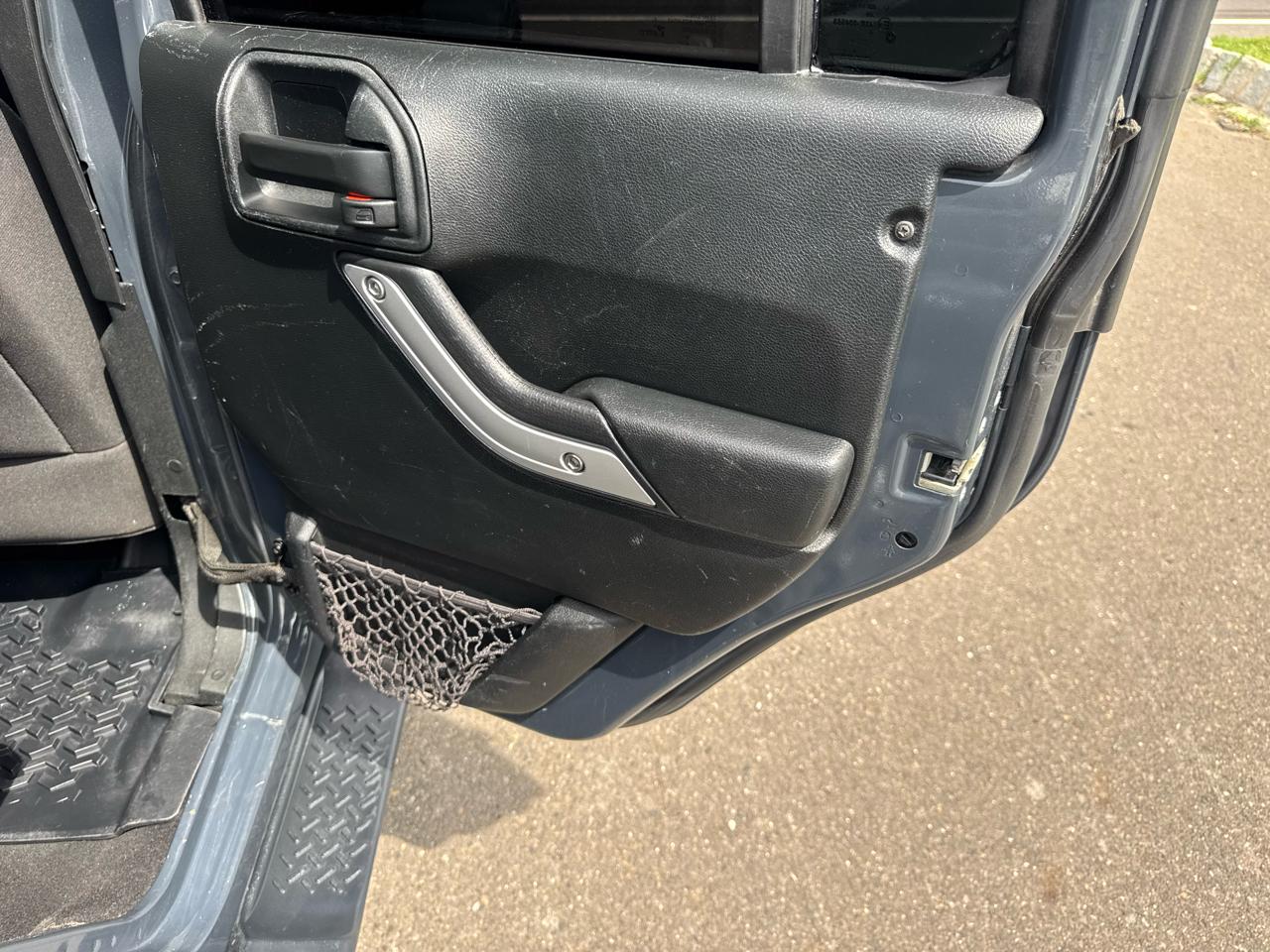 Jeep Wrangler Unlimited 4WD 4dr Sahara 2016