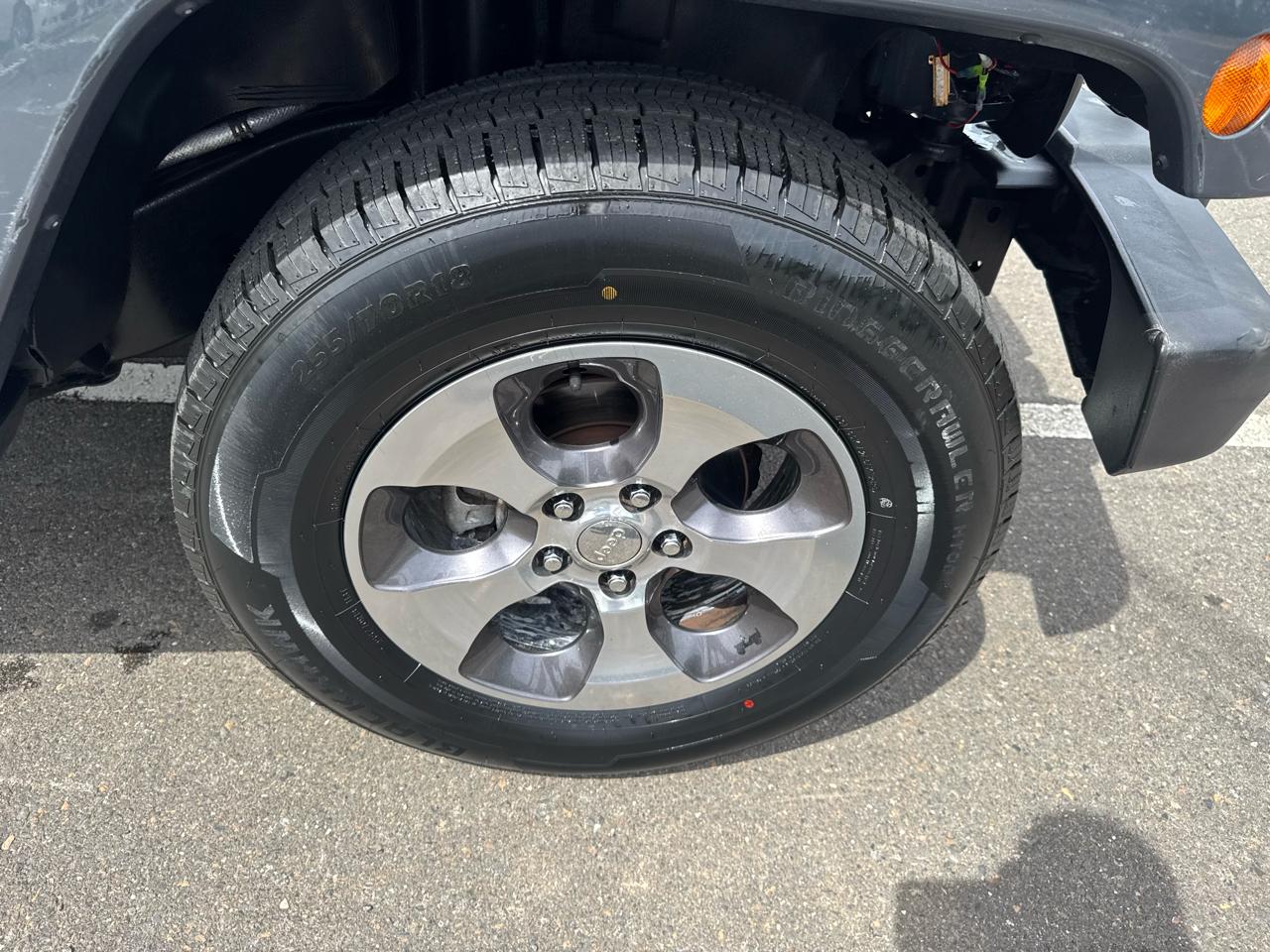 Jeep Wrangler Unlimited 4WD 4dr Sahara 2016