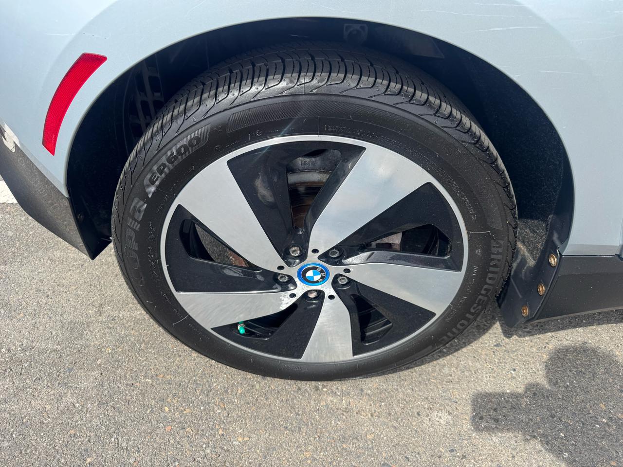 BMW i3 4dr HB w/Range Extender 2015