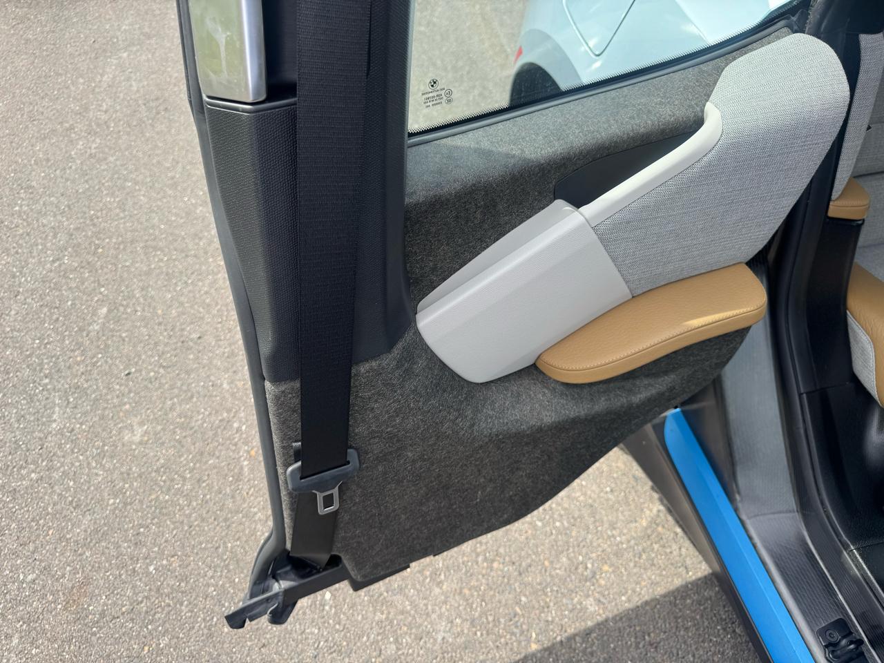 BMW i3 4dr HB w/Range Extender 2015