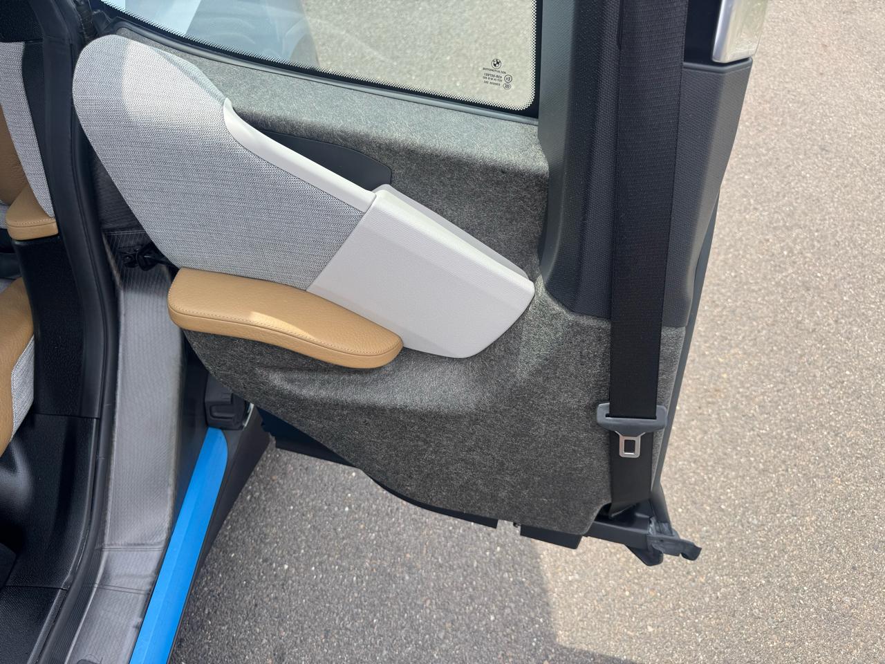 BMW i3 4dr HB w/Range Extender 2015