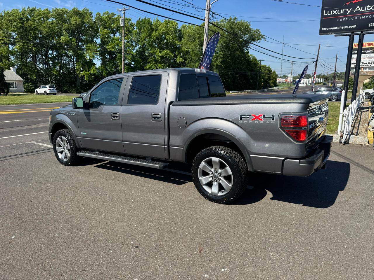 Ford F-150 4WD SuperCrew 145" Platinum 2011