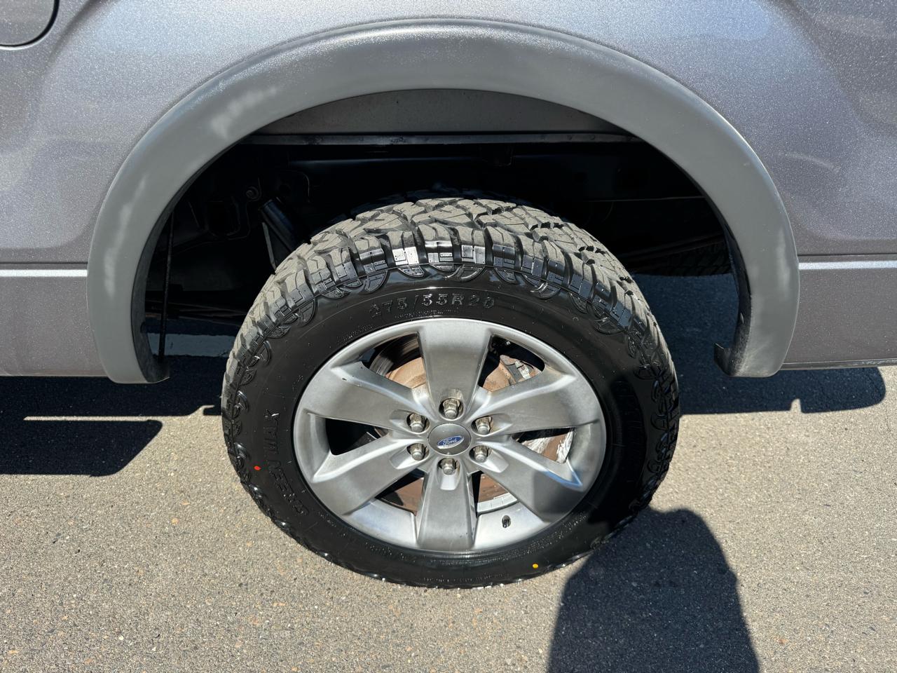 Ford F-150 4WD SuperCrew 145" Platinum 2011