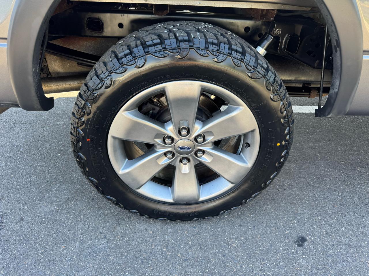 Ford F-150 4WD SuperCrew 145" Platinum 2011