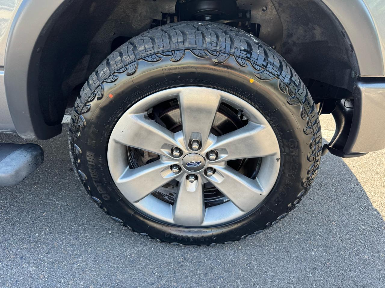 Ford F-150 4WD SuperCrew 145" Platinum 2011