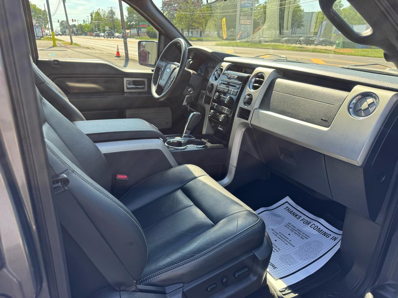 Ford F-150 4WD SuperCrew 145" Platinum 2011