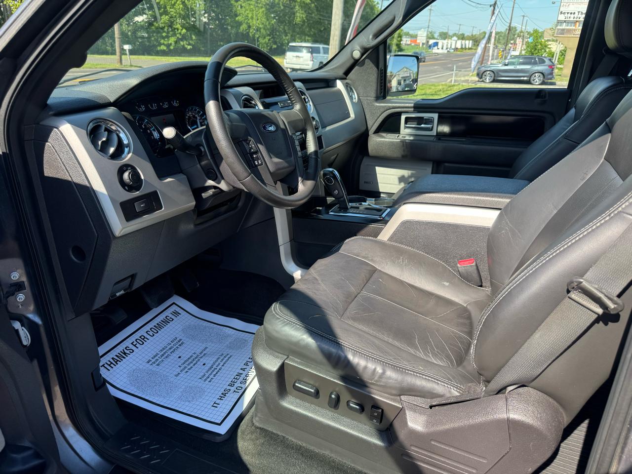 Ford F-150 4WD SuperCrew 145" Platinum 2011