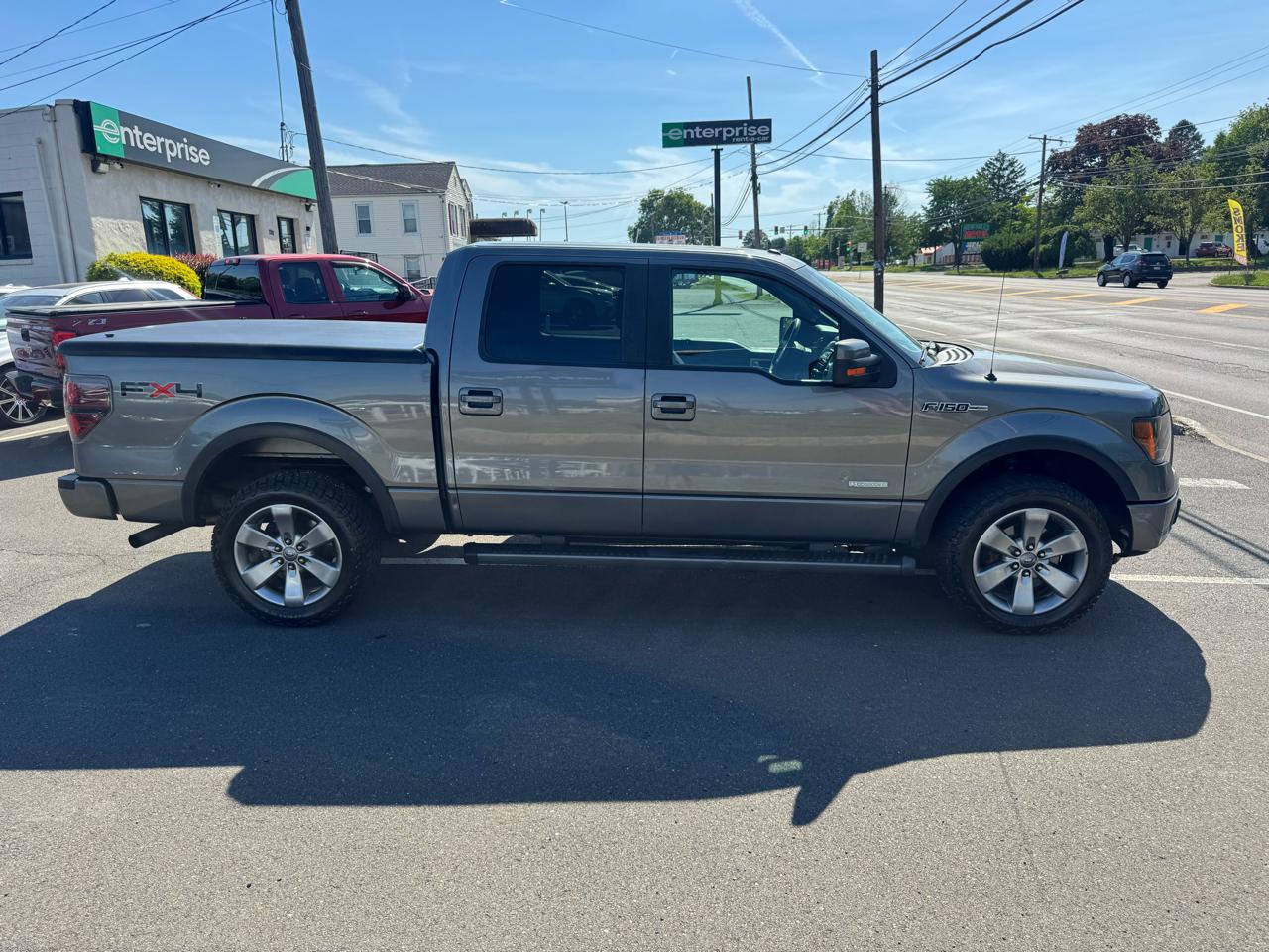 Ford F-150 4WD SuperCrew 145" Platinum 2011
