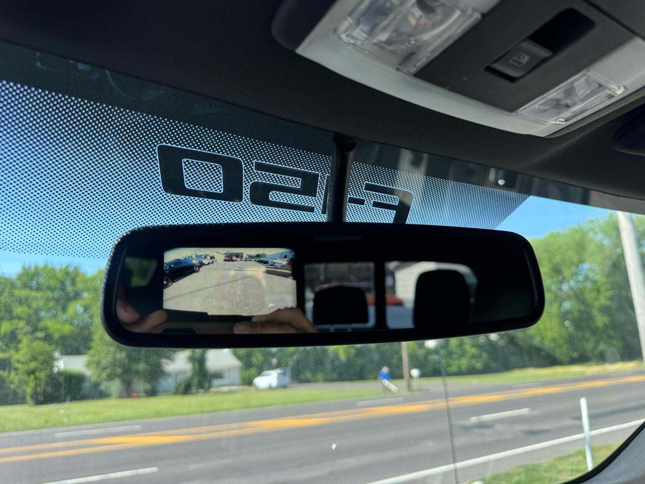 Ford F-150 4WD SuperCrew 145" Platinum 2011