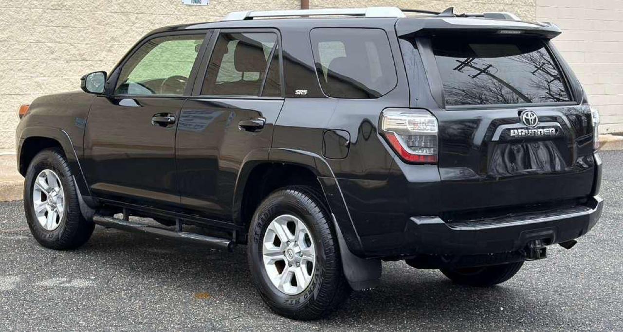 Toyota 4Runner SR5 4WD 2015