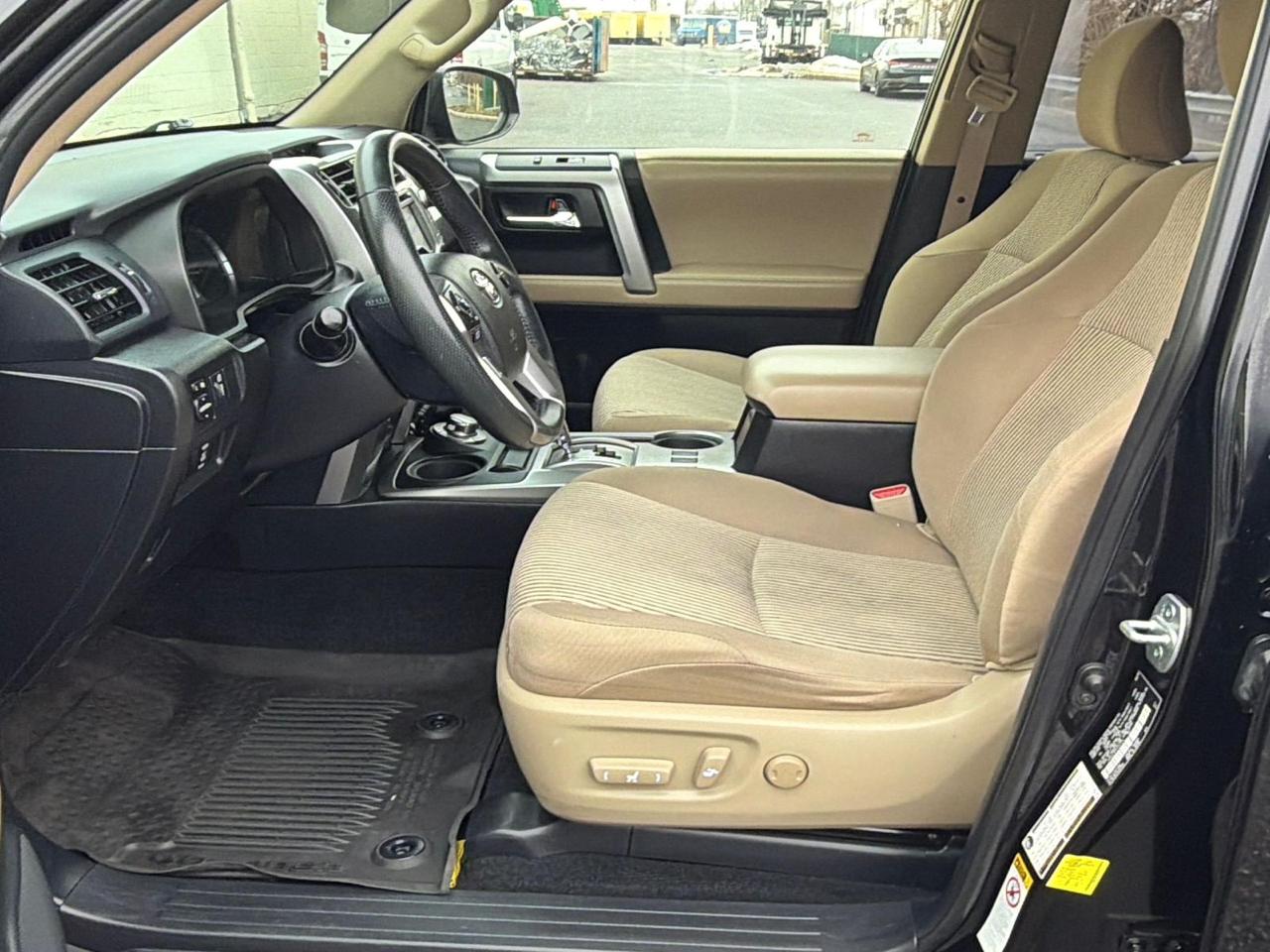 Toyota 4Runner SR5 4WD 2015
