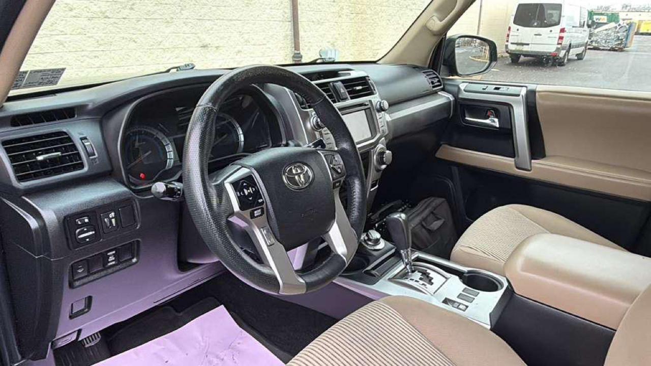 Toyota 4Runner SR5 4WD 2015