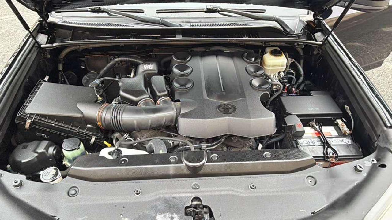 Toyota 4Runner SR5 4WD 2015