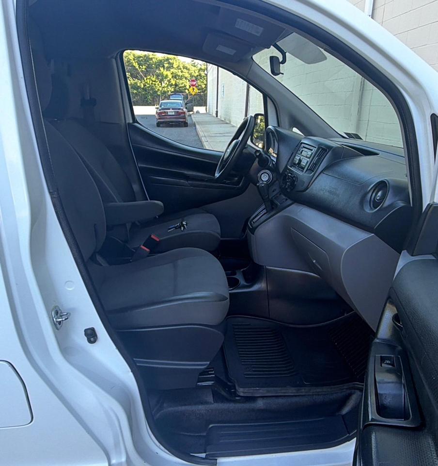 Chevrolet City Express Cargo Van FWD 115" LS 2016
