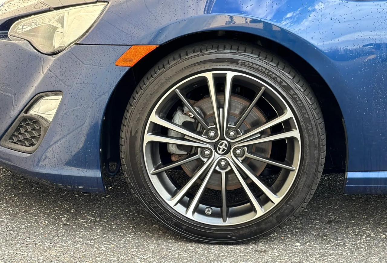 Scion FR-S 2dr Cpe Auto (Natl) 2014