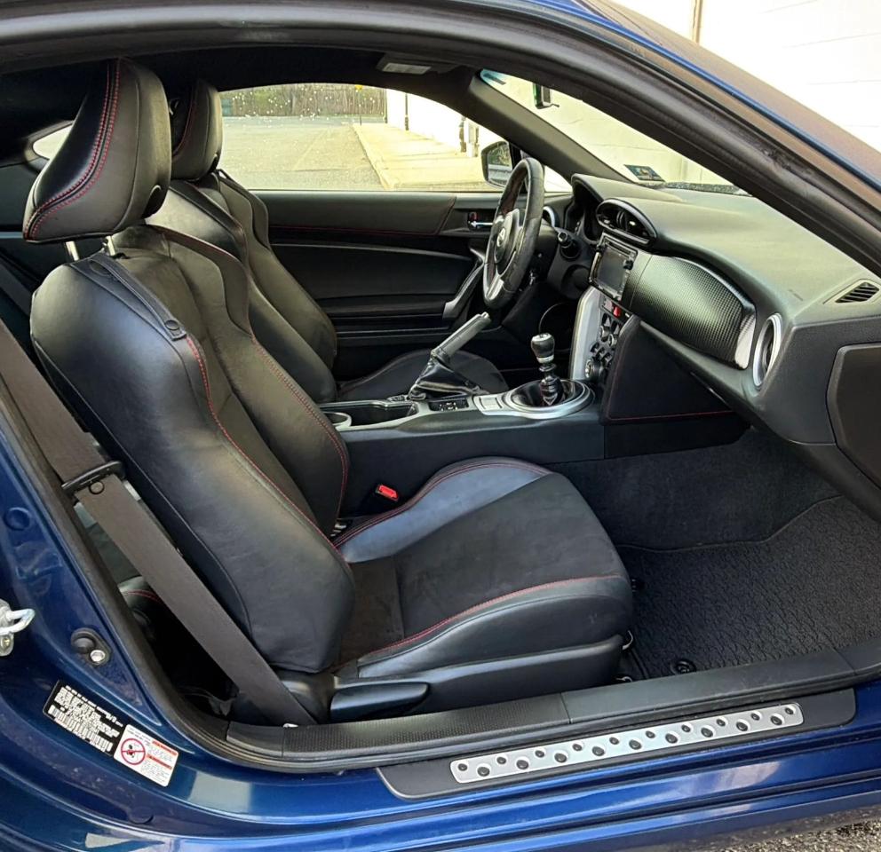 Scion FR-S 2dr Cpe Auto (Natl) 2014
