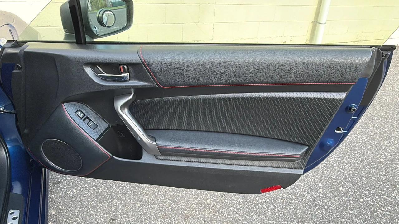 Scion FR-S 2dr Cpe Auto (Natl) 2014