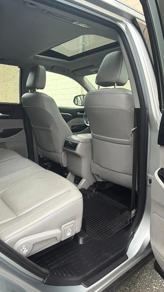 Toyota Highlander Limited V6 AWD (Natl) 2018