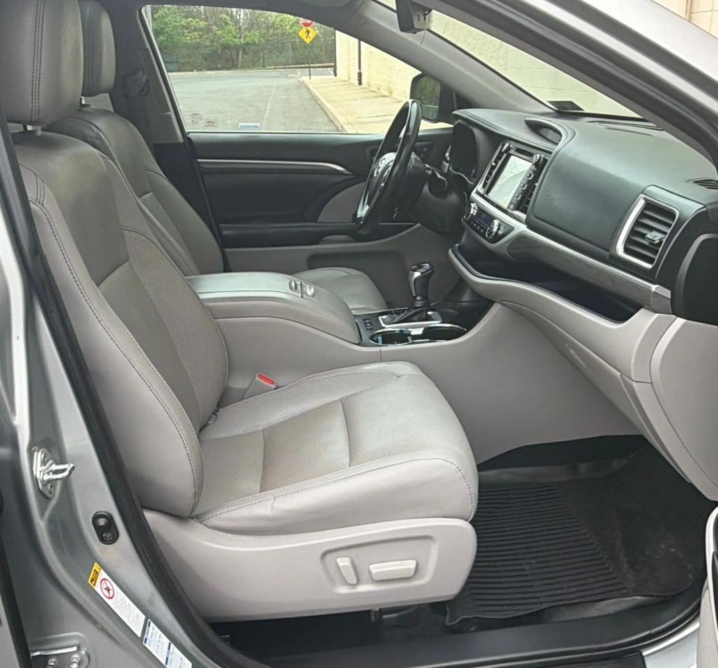 Toyota Highlander Limited V6 AWD (Natl) 2018