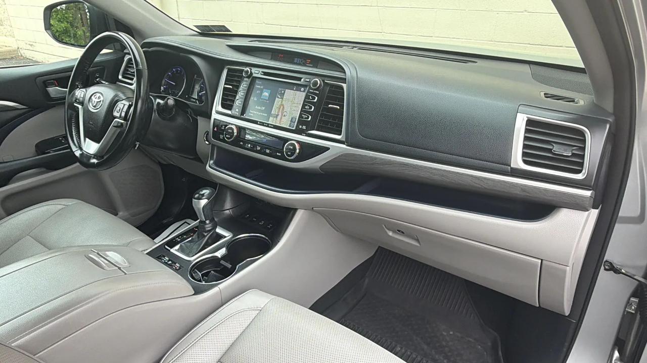 Toyota Highlander Limited V6 AWD (Natl) 2018