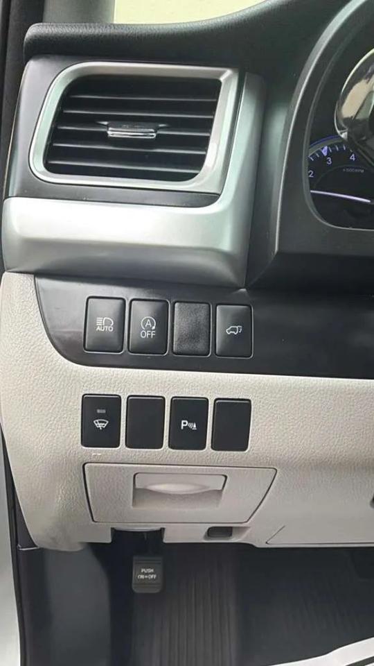 Toyota Highlander Limited V6 AWD (Natl) 2018