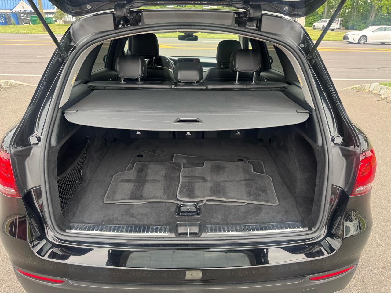 Mercedes-Benz GLC GLC 300 4MATIC SUV 2021