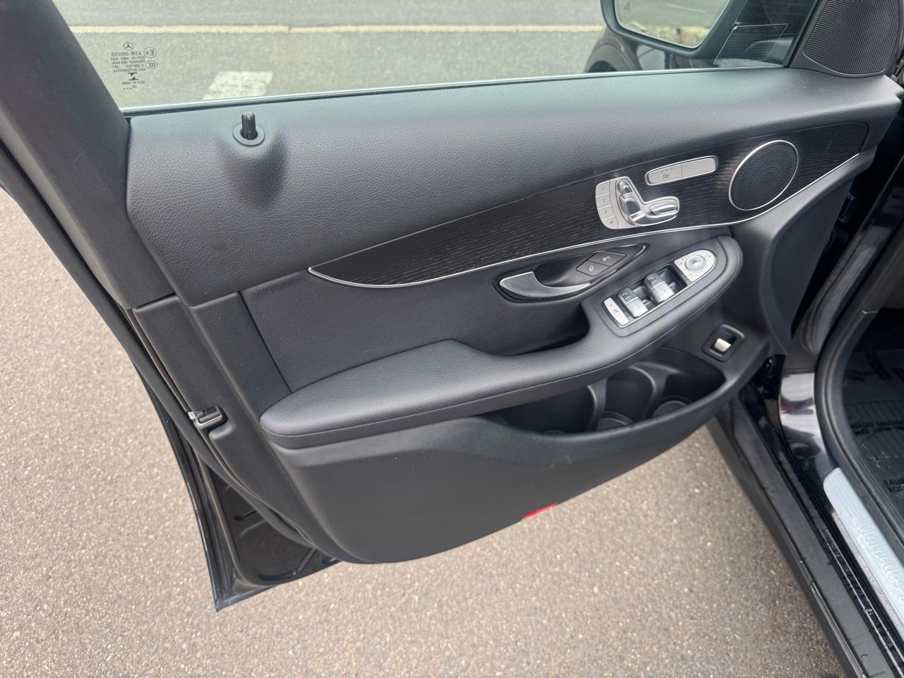 Mercedes-Benz GLC GLC 300 4MATIC SUV 2021