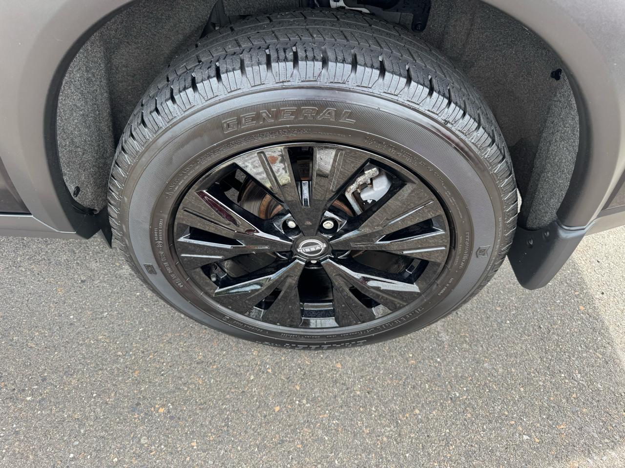 Nissan Rogue AWD SV 2023