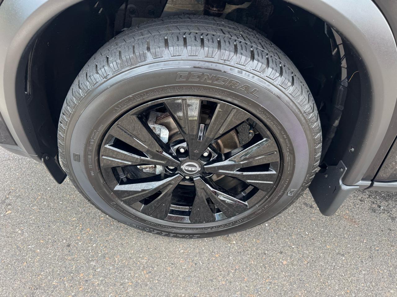 Nissan Rogue AWD SV 2023