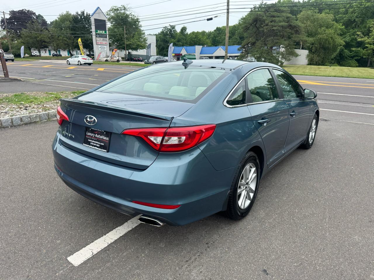 Hyundai Sonata 4dr Sdn 2.4L SE PZEV 2015