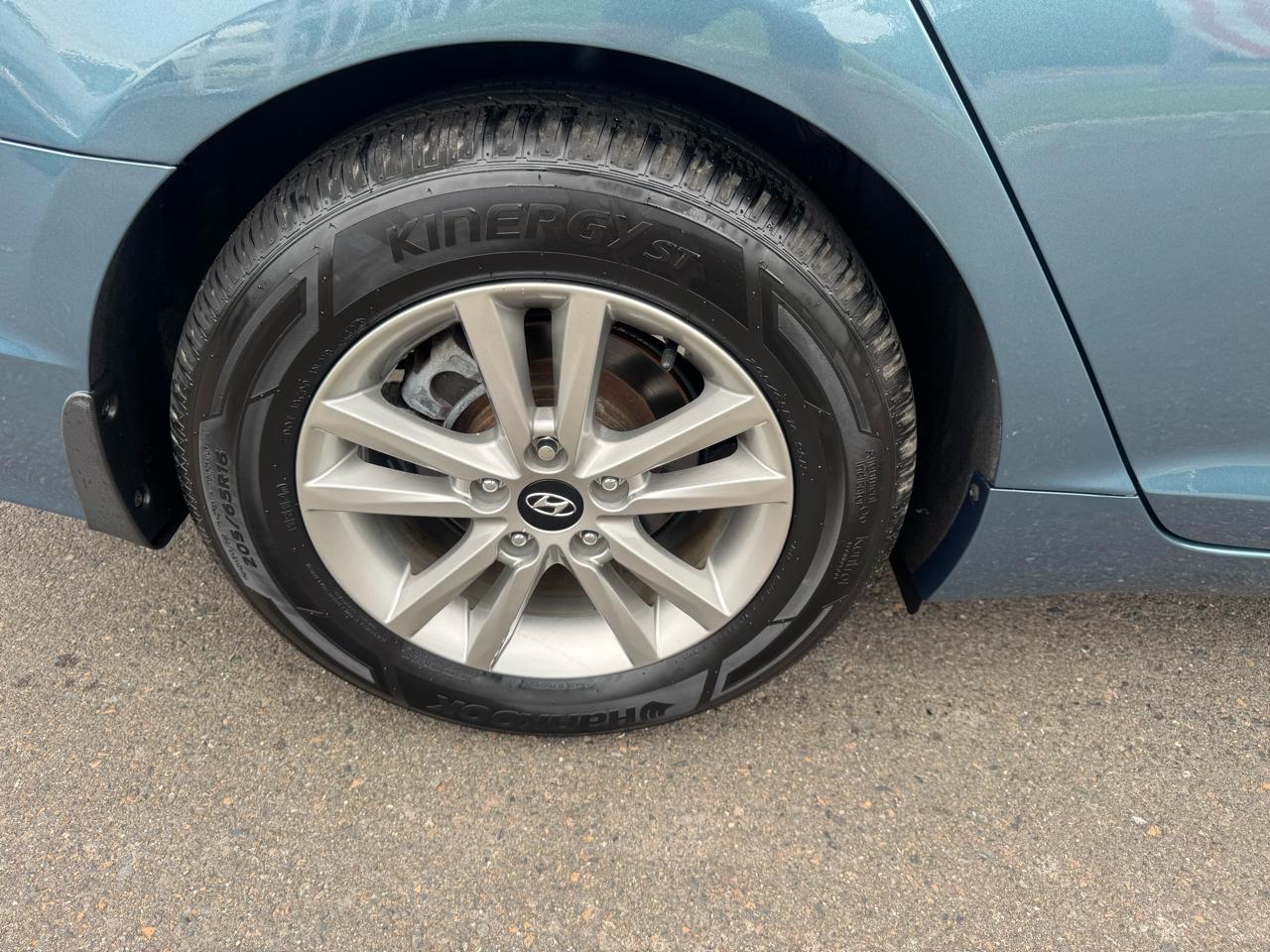 Hyundai Sonata 4dr Sdn 2.4L SE PZEV 2015