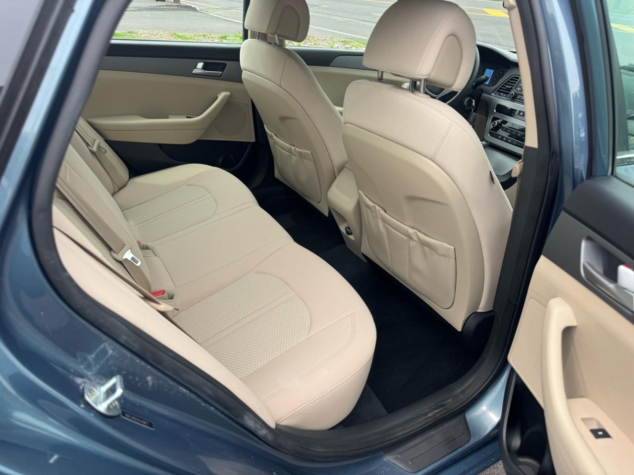 Hyundai Sonata 4dr Sdn 2.4L SE PZEV 2015