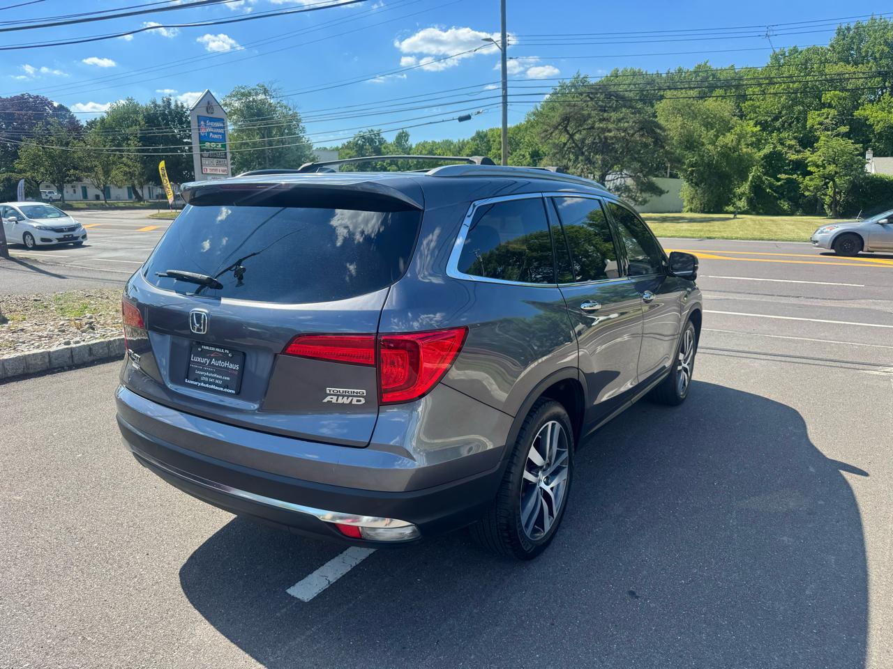 Honda Pilot Touring AWD 2017