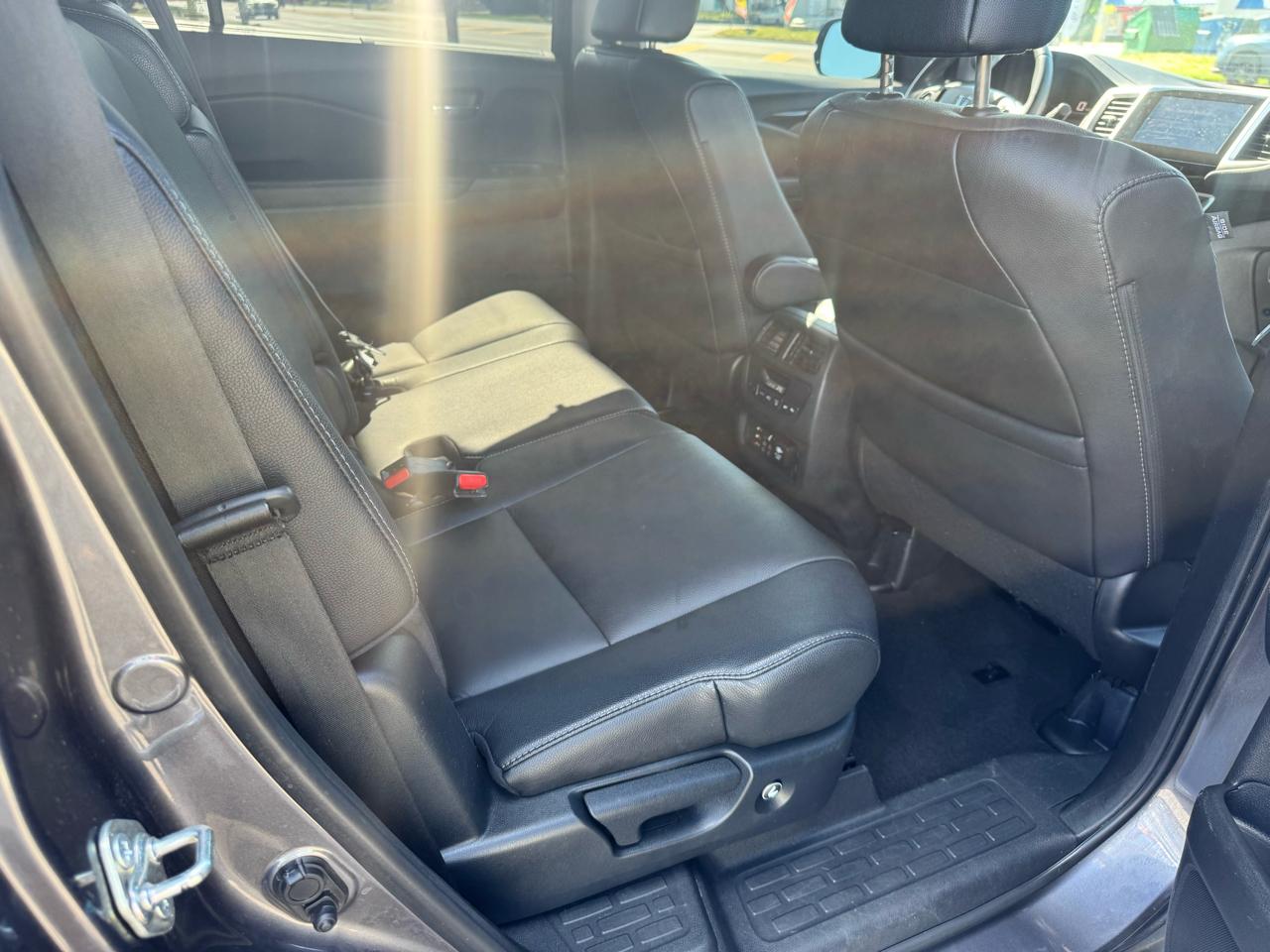 Honda Pilot Touring AWD 2017