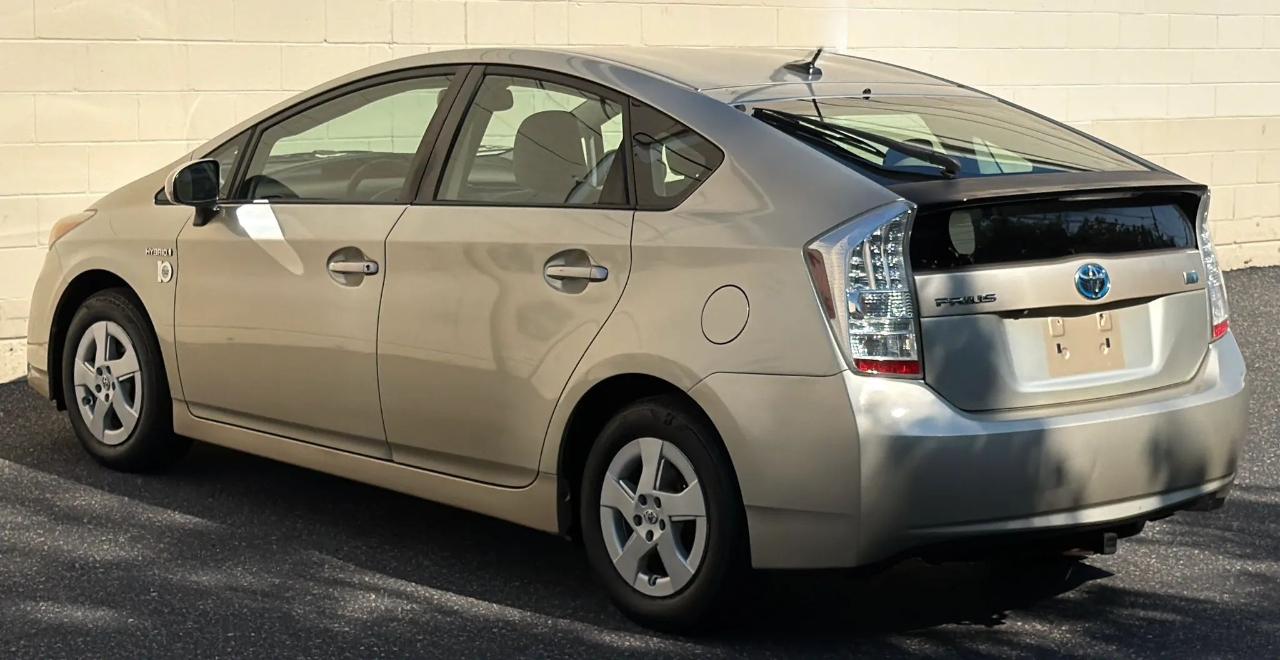 Toyota Prius 5dr HB III (Natl) 2010