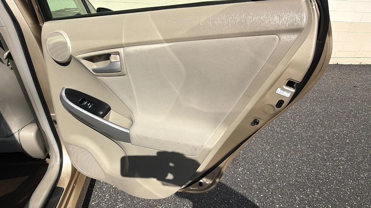 Toyota Prius 5dr HB III (Natl) 2010