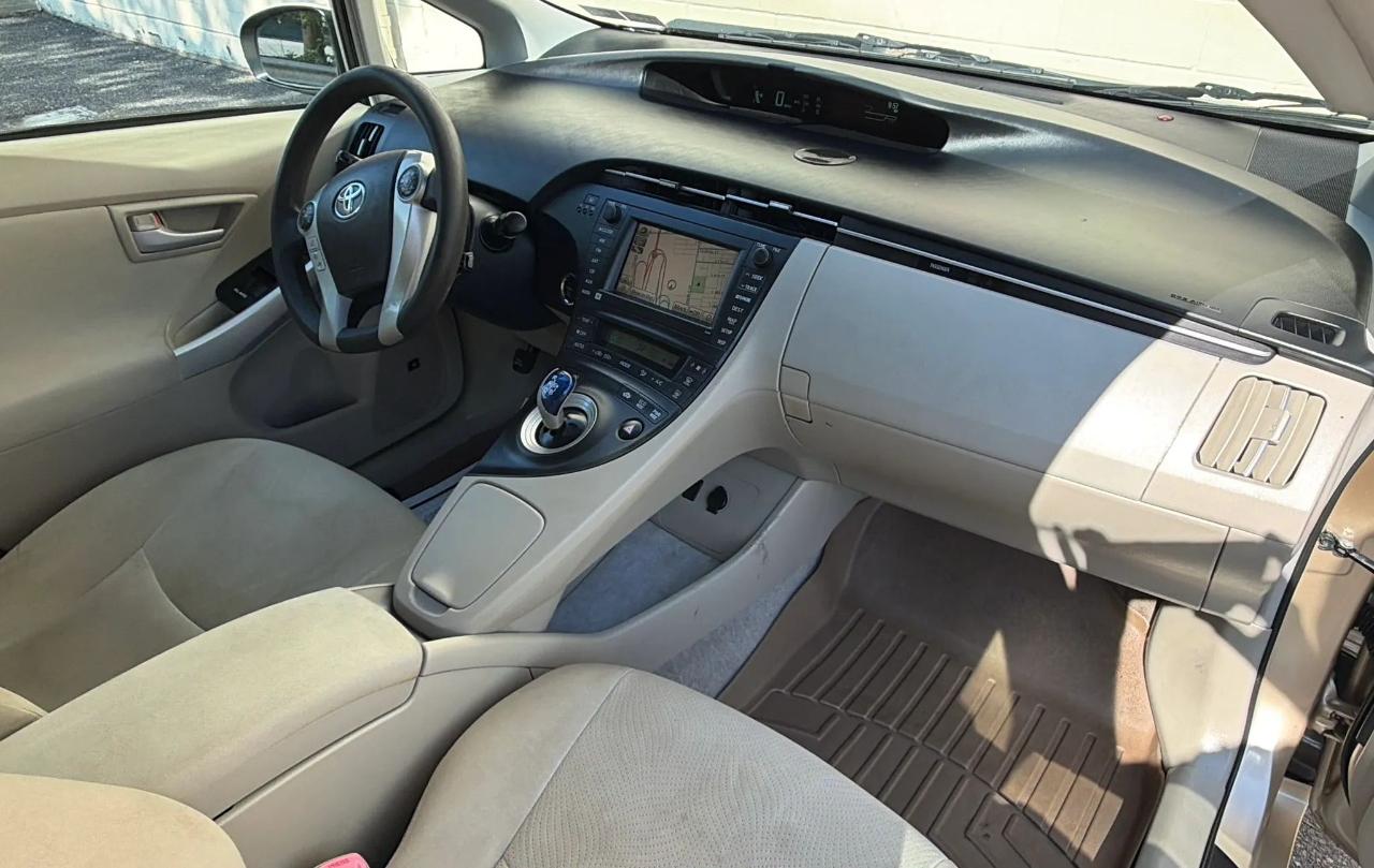 Toyota Prius 5dr HB III (Natl) 2010
