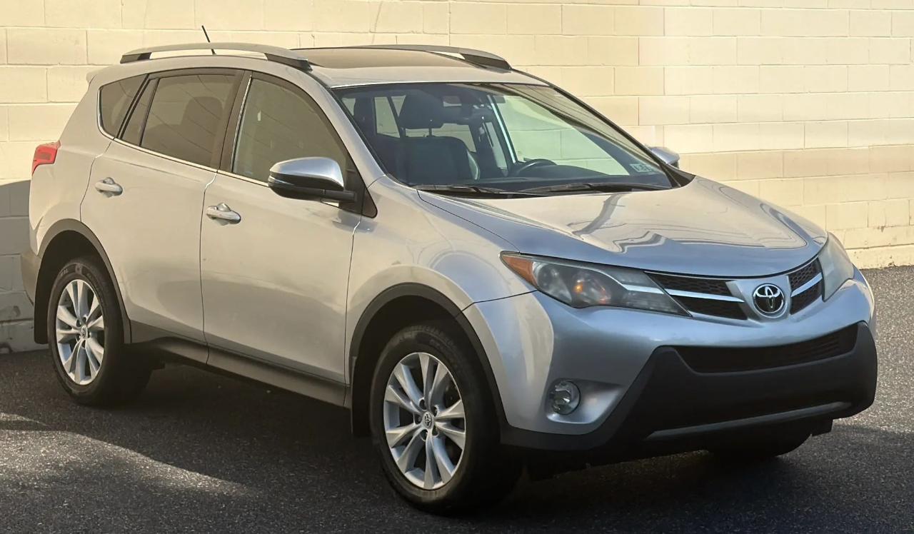 Toyota RAV4 Limited I4 4WD 2015