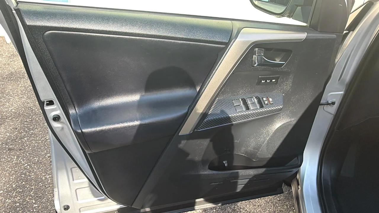 Toyota RAV4 Limited I4 4WD 2015