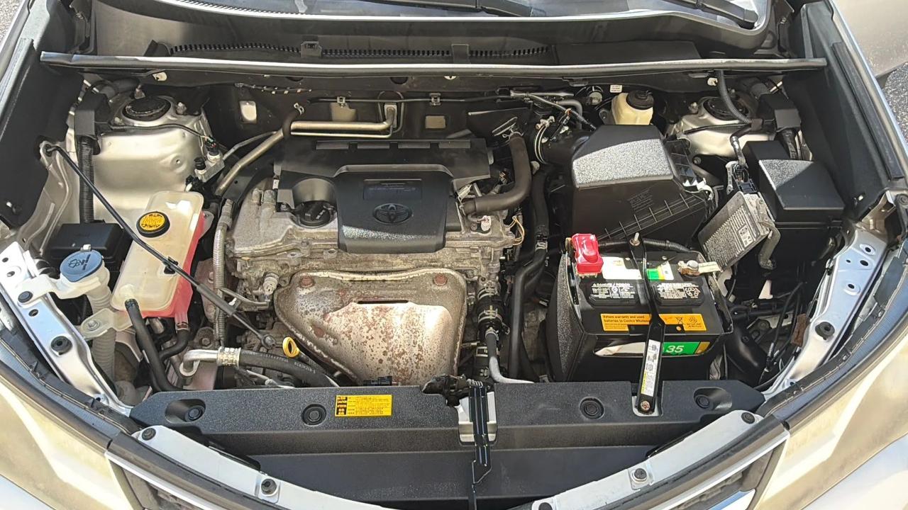 Toyota RAV4 Limited I4 4WD 2015