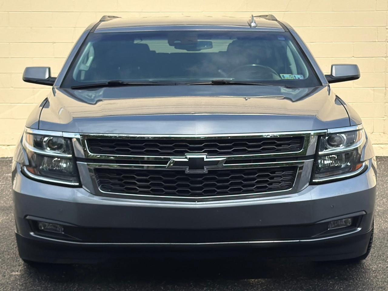 Chevrolet Suburban 4WD 4dr 1500 LT 2019