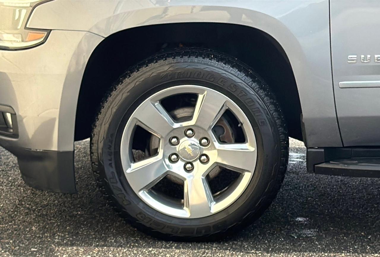 Chevrolet Suburban 4WD 4dr 1500 LT 2019