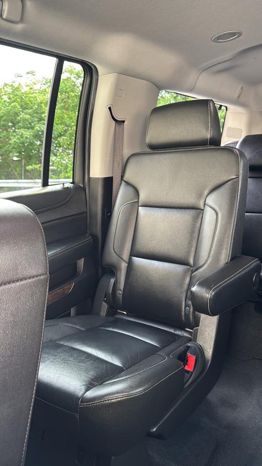 Chevrolet Suburban 4WD 4dr 1500 LT 2019