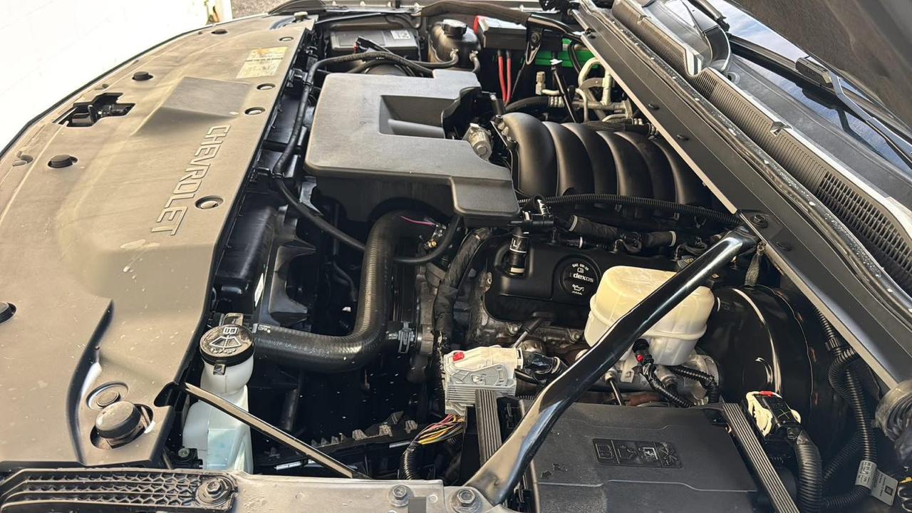Chevrolet Suburban 4WD 4dr 1500 LT 2019
