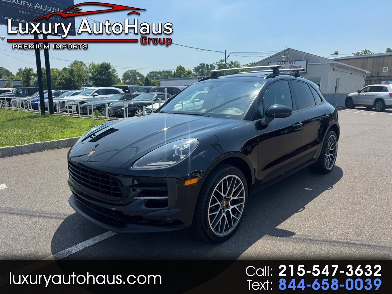 2020 Porsche Macan -'s photo
