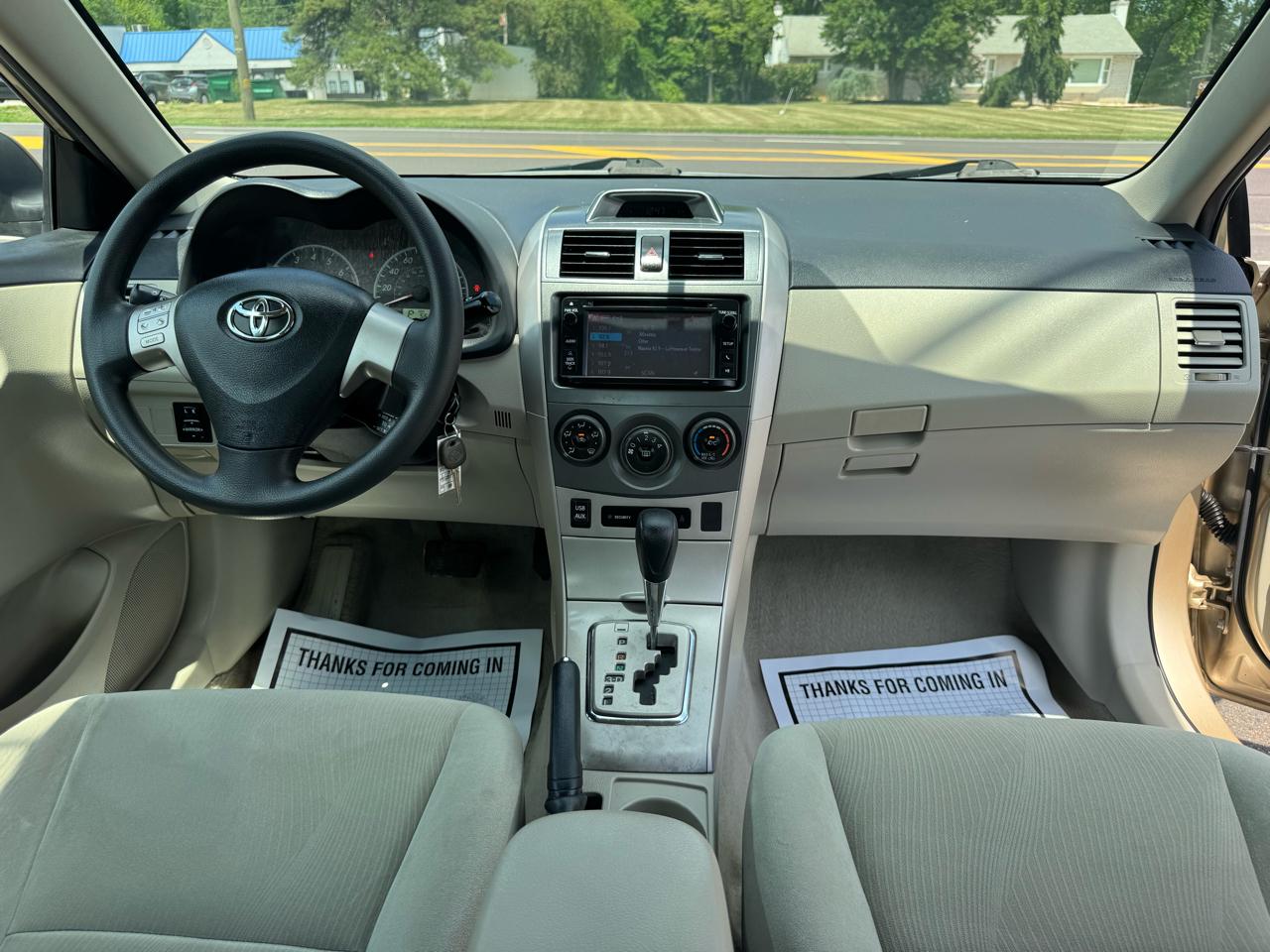 Toyota Corolla 4dr Sdn Auto LE Special Edition (Natl) 2013