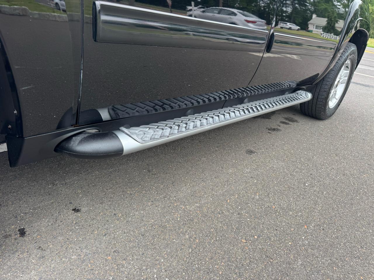 Chevrolet Suburban 4WD 4dr 1500 LT 2013